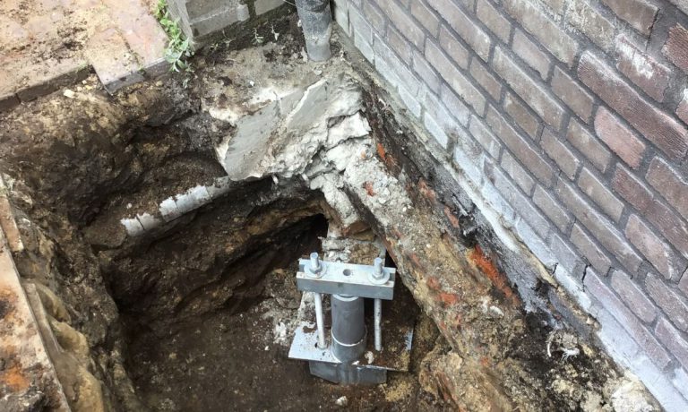 Funderingsherstel Emmen een DFH paal in de grond